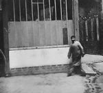 Watch Man Walking Around the Corner Soap2day